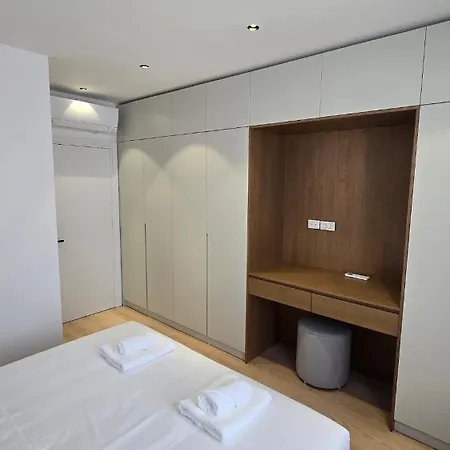 New Modern At Relux - Free Garage
