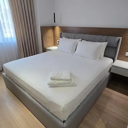 Appartement New Modern At Relux - Free Garage Tirana
