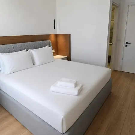 Appartement New Modern At Relux - Free Garage Tirana