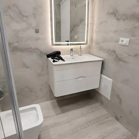 New Modern At Relux - Free Garage Appartement